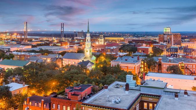 savannah-georgia-usa-skyline-picture-id941071254 Savannah, Georgia, USA Skyline
